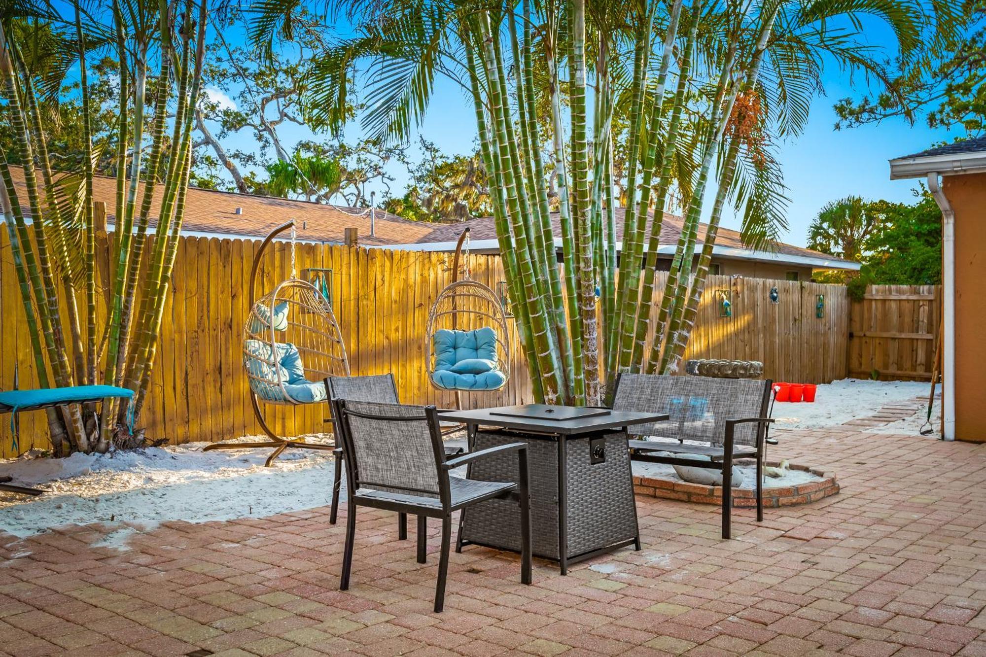 Coastal Villa W Amazing Courtyard - Splash Pad! 萨拉索塔 外观 照片