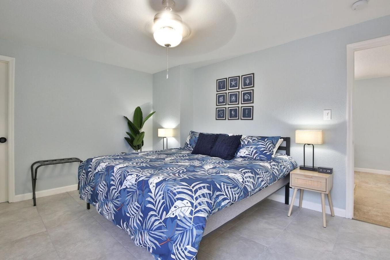 Coastal Villa W Amazing Courtyard - Splash Pad! 萨拉索塔 外观 照片